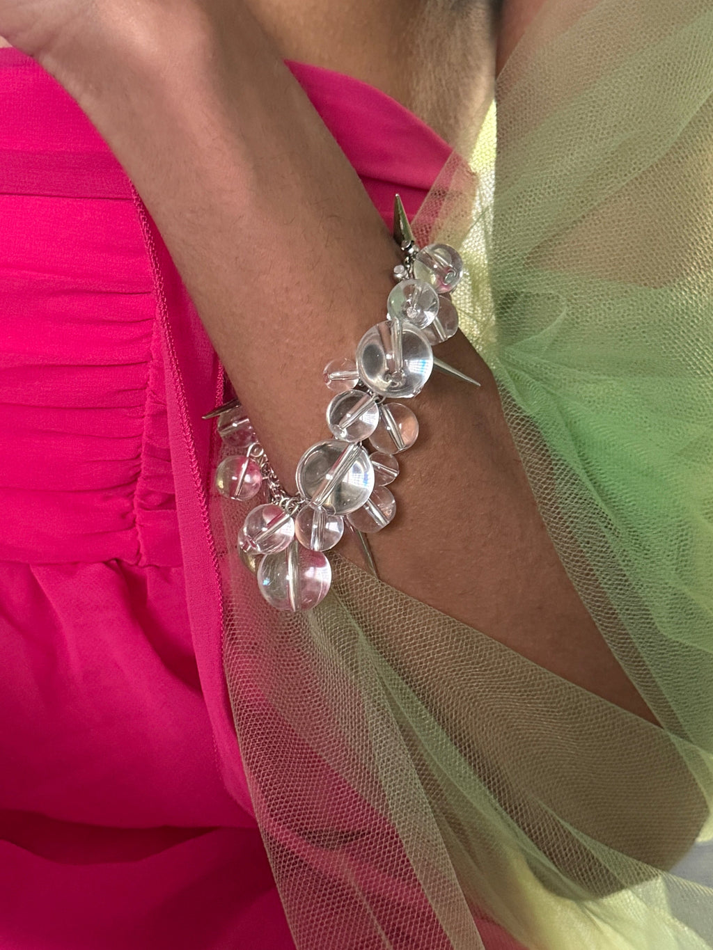 Beads bracelet transparent