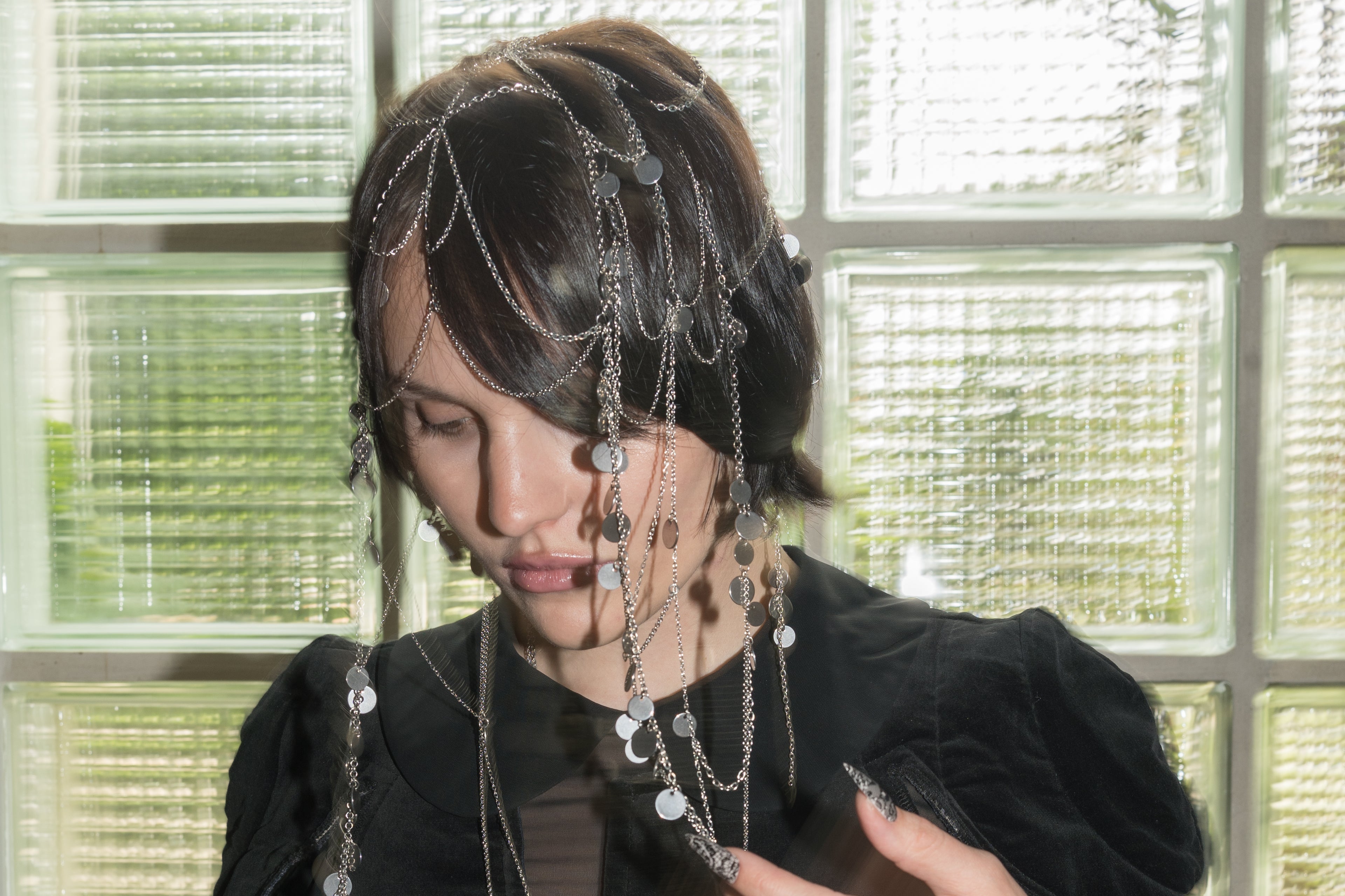 Chain headpiece