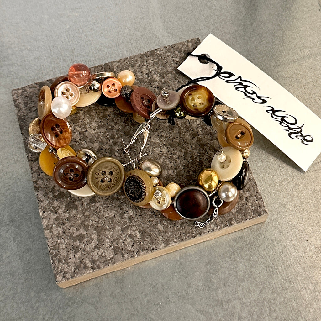 Button earrings - Brown