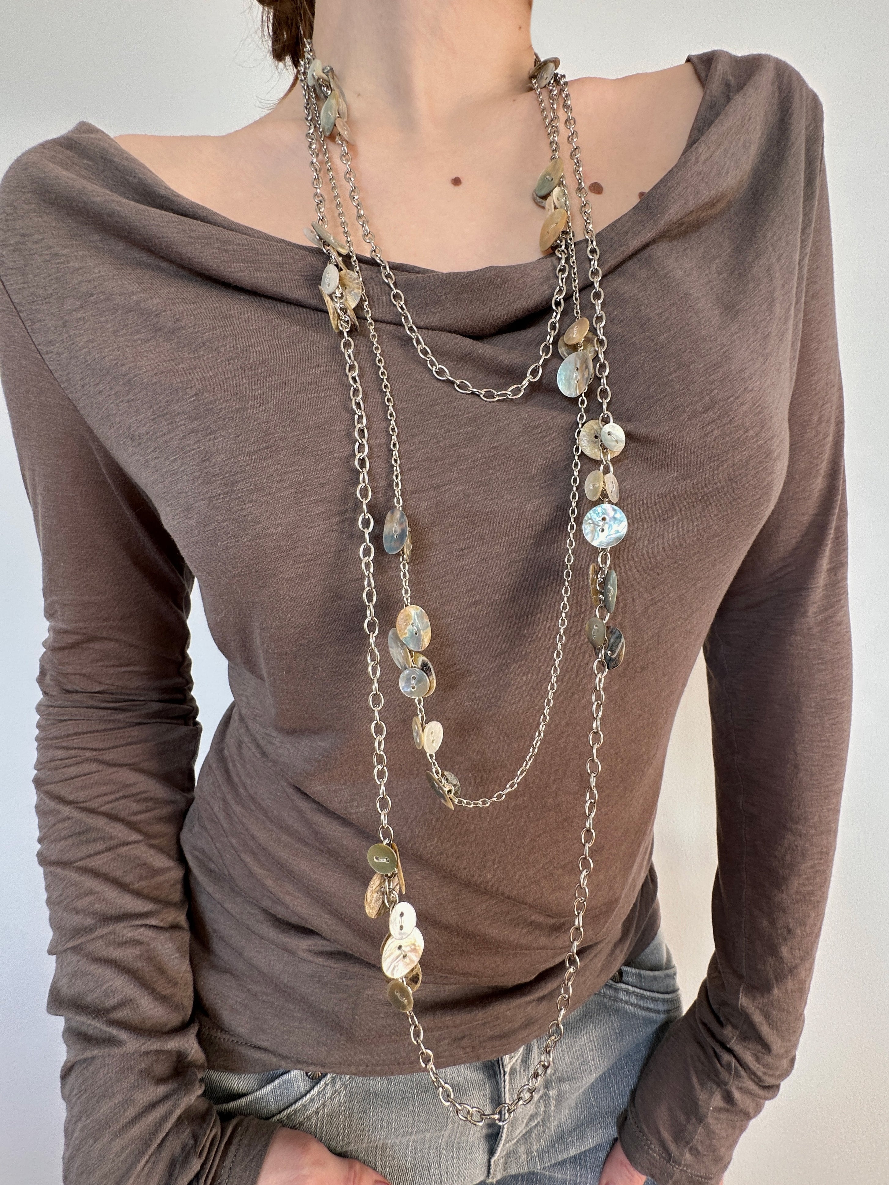 Button Long Chain